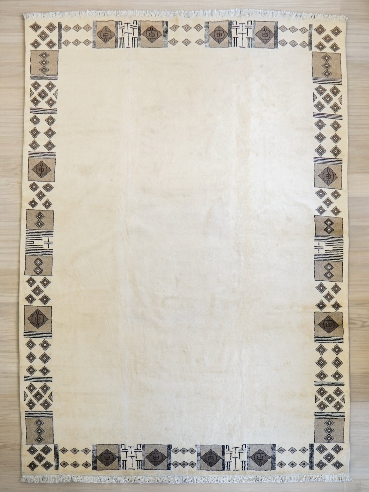 パキスタン絨毯　259×200cm